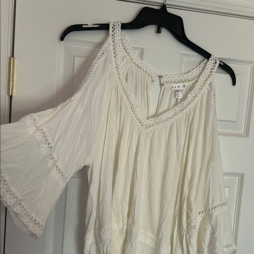 VENUS white Lace Cold Shoulder Blouse